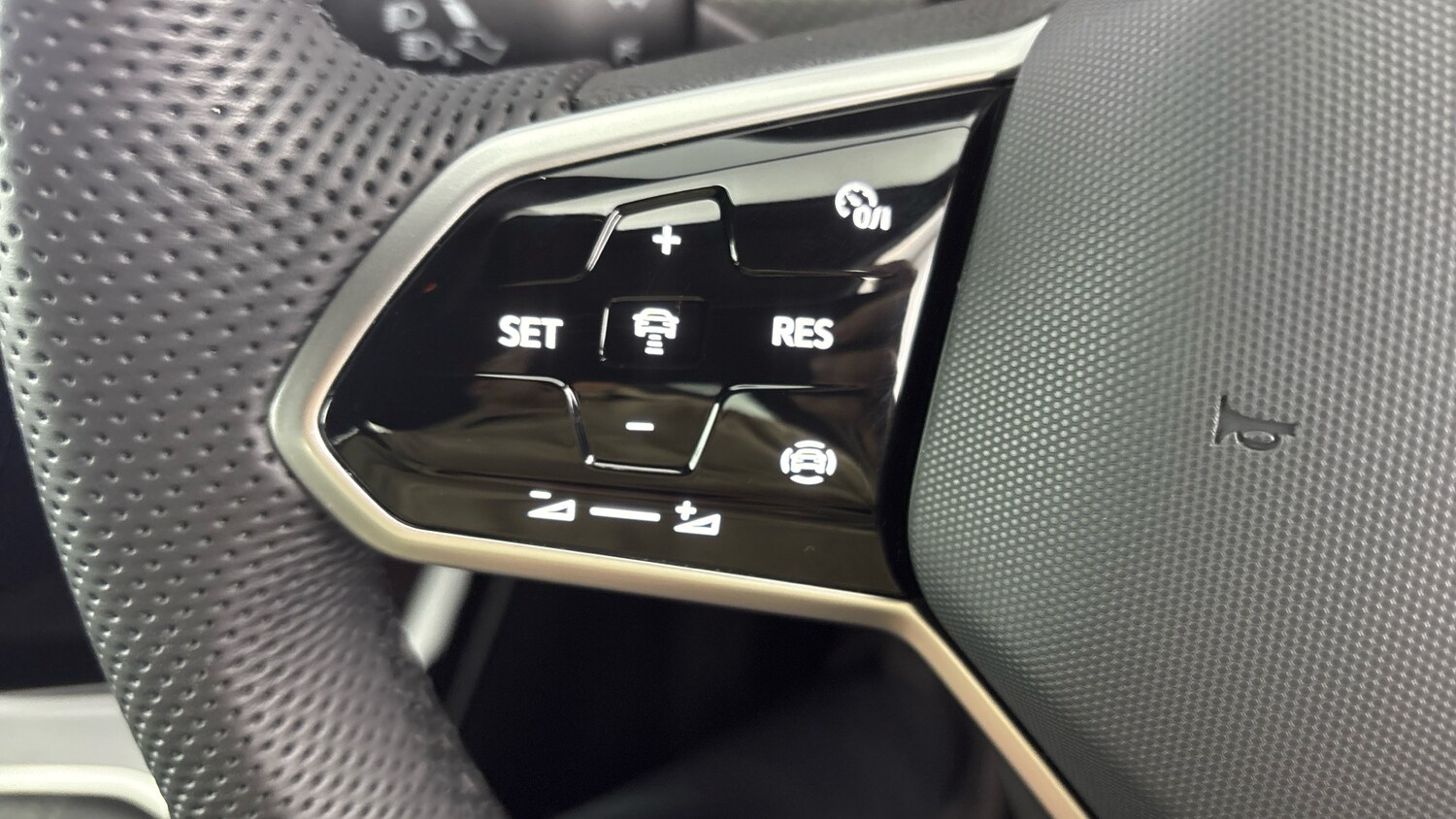 Used Volkswagen Golf 2024 for sale - 78210379: Photo 25