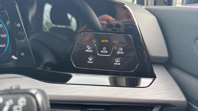 Used Volkswagen Golf 2024 for sale - 75947021: Photo 18