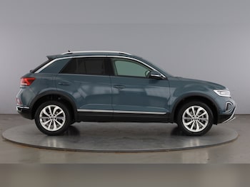 Used Volkswagen T-Roc 2023 for sale - 79111792: Photo