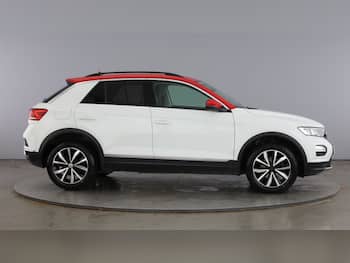 Used Volkswagen T-Roc 2018 for sale - 79545828: Photo