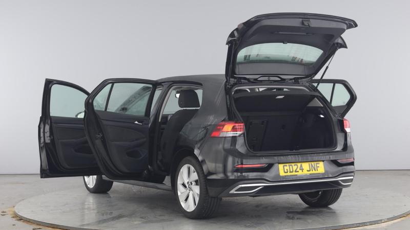 Used Volkswagen Golf 2024 for sale - 75945195: Photo 11
