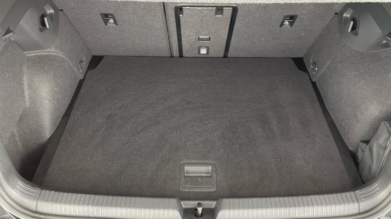 Used Volkswagen Golf 2024 for sale - 75945195: Photo 32
