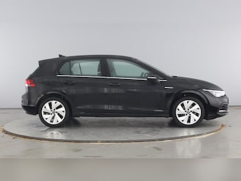 Used Volkswagen Golf 2024 for sale - 75945195: Photo