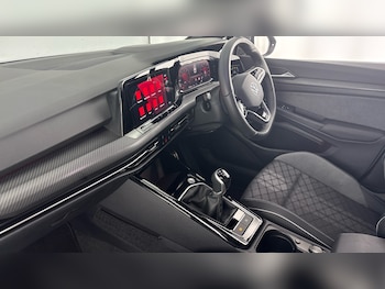 Used Volkswagen Golf 2024 for sale - 77938318: Photo