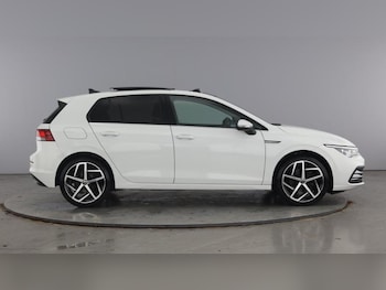 Used Volkswagen Golf 2020 for sale - 75535904: Photo