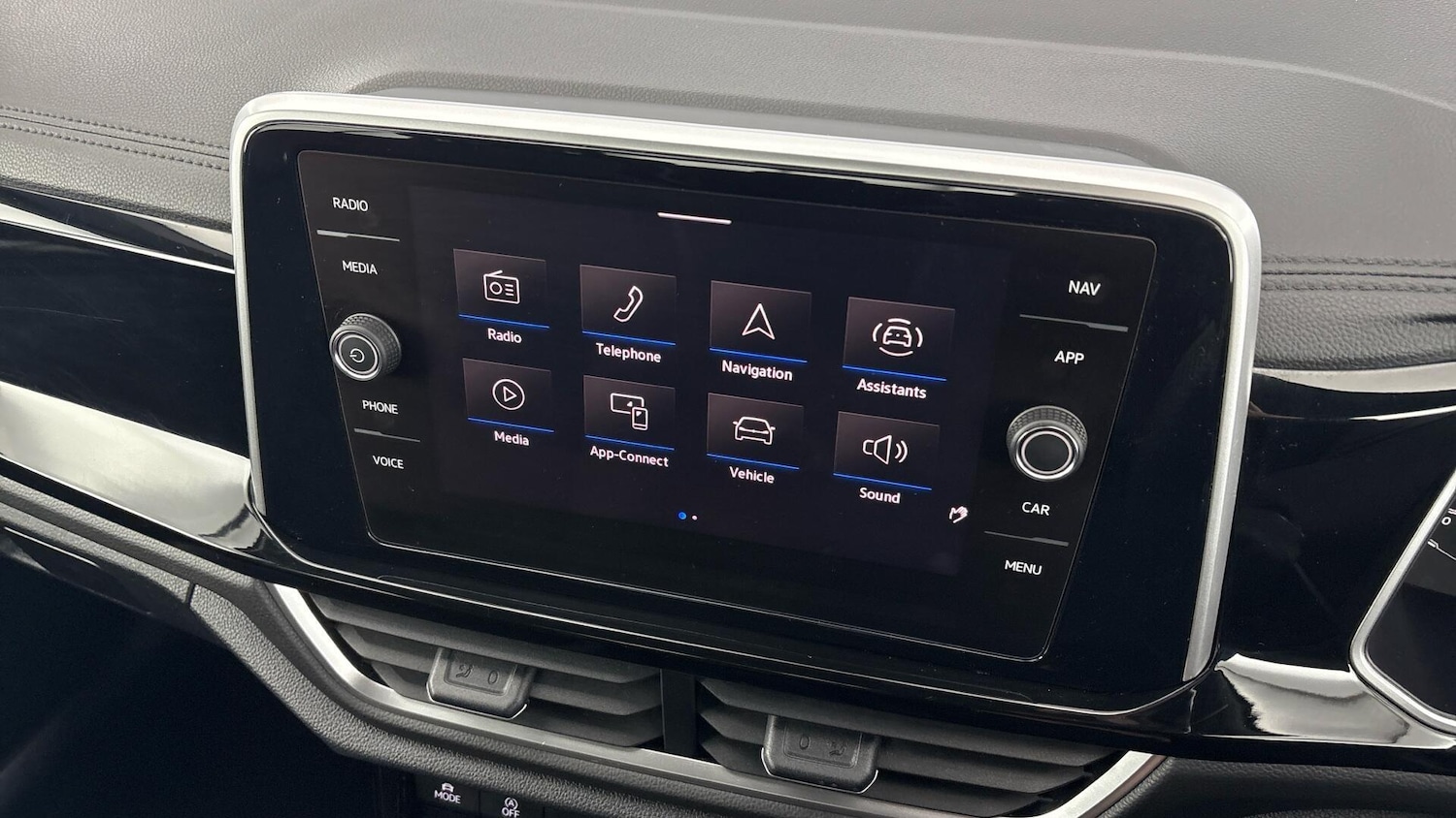 Used Volkswagen T-Roc 2022 for sale - 77718167: Photo 26