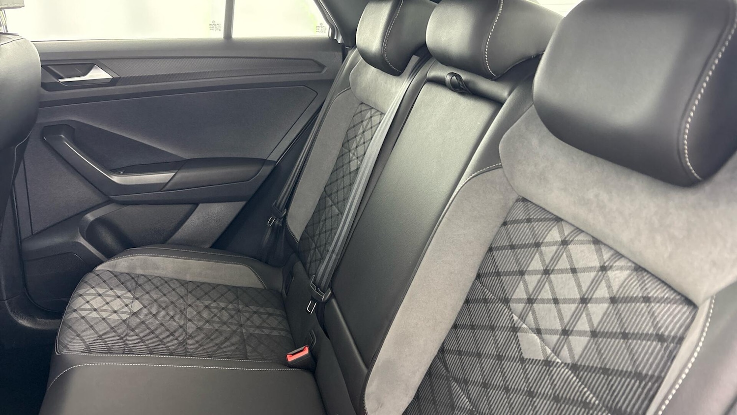 Used Volkswagen T-Roc 2022 for sale - 77718167: Photo 34