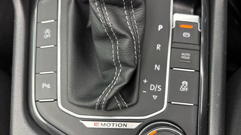 Used Volkswagen Tiguan 2016 for sale - 76766988: Photo 15