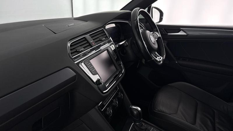 Used Volkswagen Tiguan 2016 for sale - 76766988: Photo 2