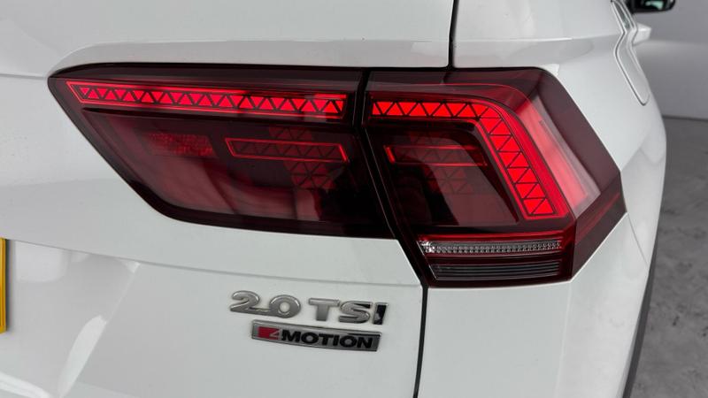 Used Volkswagen Tiguan 2016 for sale - 76766988: Photo 34