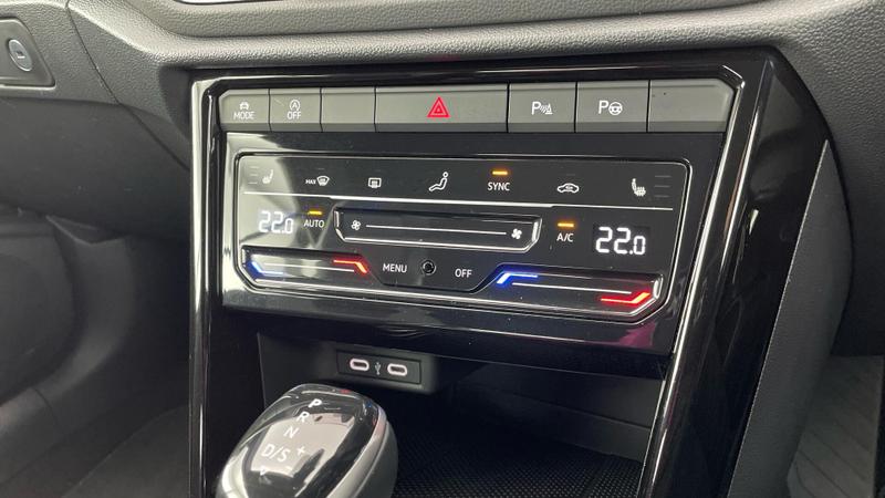 Used Volkswagen T-Roc 2023 for sale - 76541433: Photo 14