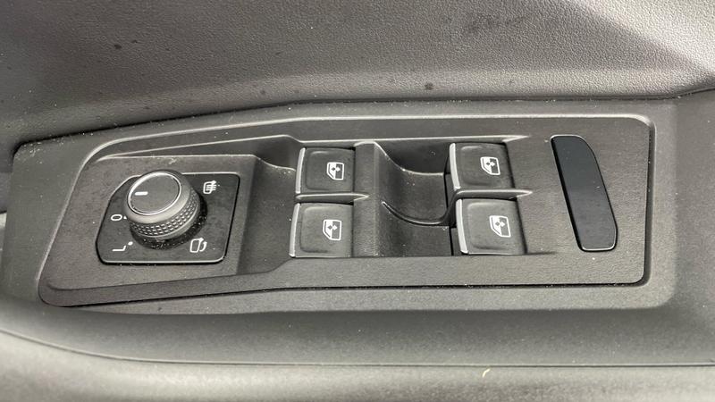 Used Volkswagen T-Roc 2023 for sale - 76541433: Photo 19