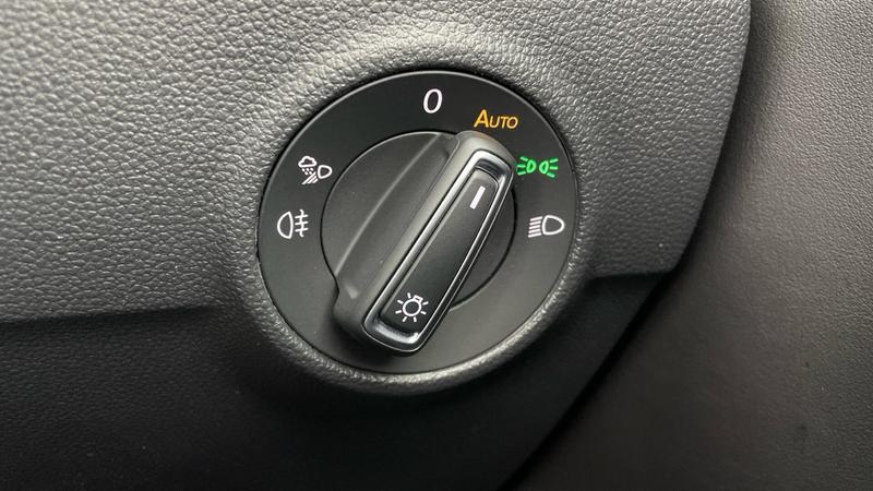 Used Volkswagen T-Roc 2023 for sale - 76541433: Photo 24