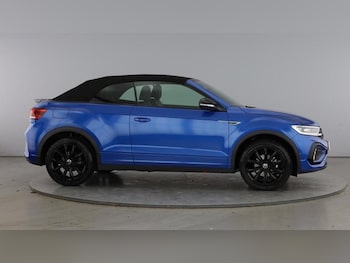 Used Volkswagen T-Roc 2023 for sale - 76541433: Photo