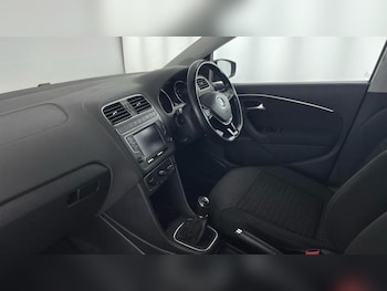 Used Volkswagen Polo 2017 for sale - 75730815: Photo