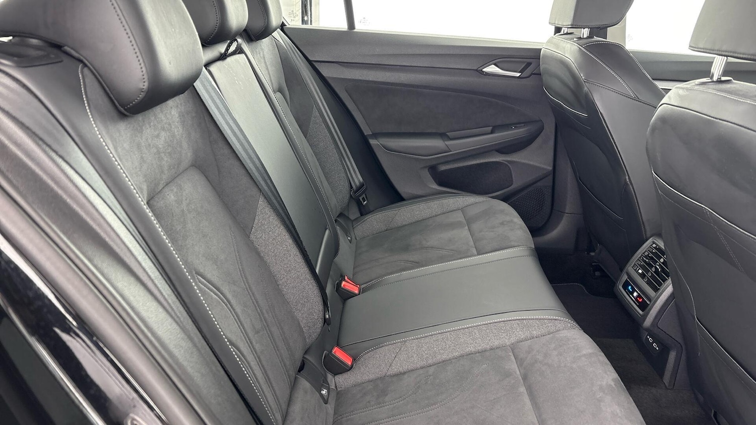 Used Volkswagen Golf 2025 for sale - 77877680: Photo 30