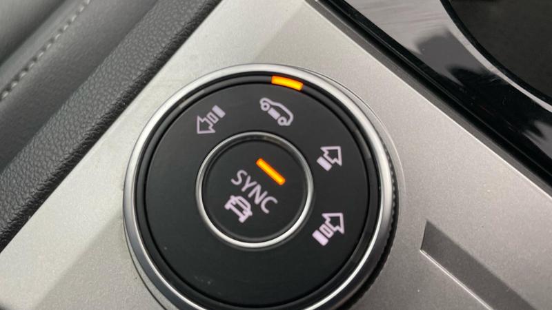 Used Volkswagen Touareg 2023 for sale - 75945228: Photo 22