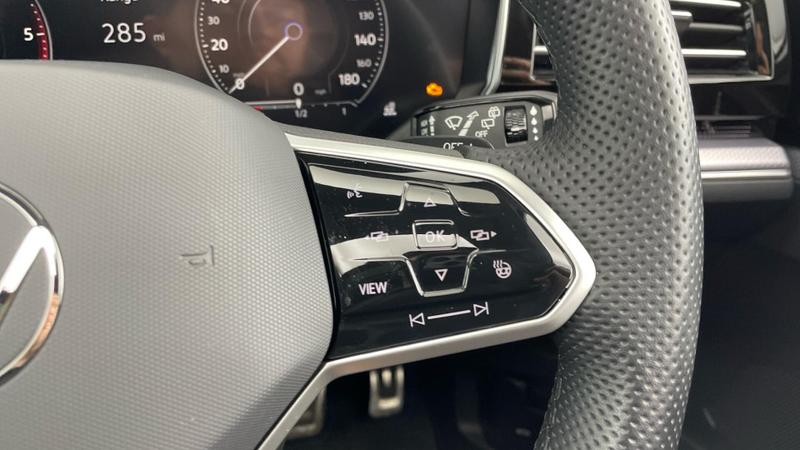 Used Volkswagen Touareg 2023 for sale - 75945228: Photo 24