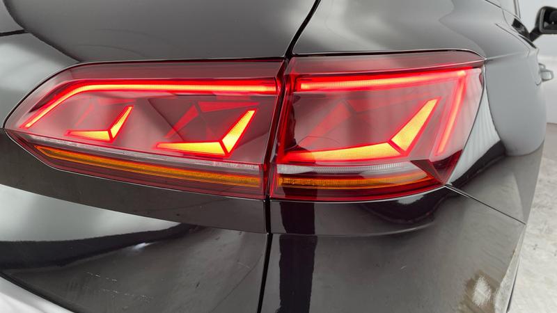 Used Volkswagen Touareg 2023 for sale - 75945228: Photo 31