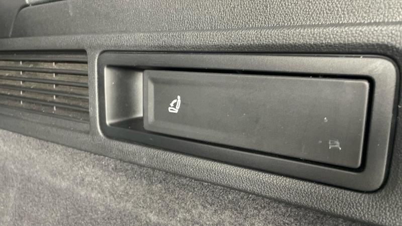 Used Volkswagen Touareg 2023 for sale - 75945228: Photo 35