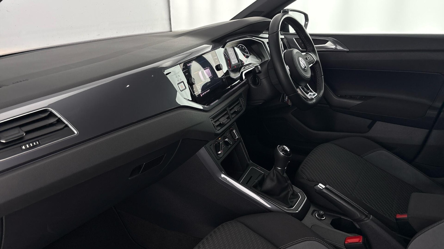 Used Volkswagen Polo 2019 for sale - 77676462: Photo 2