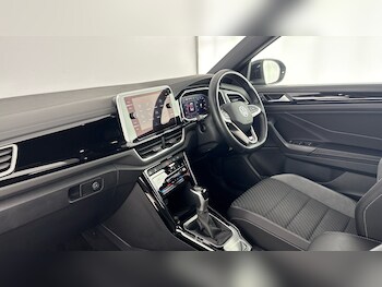 Used Volkswagen T-Roc 2023 for sale - 78680929: Photo