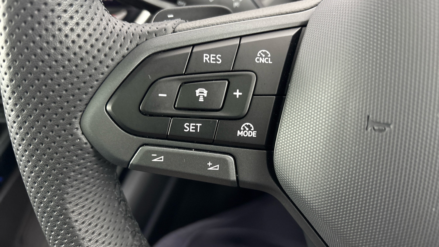 Used Volkswagen Passat 2025 for sale - 77630881: Photo 15