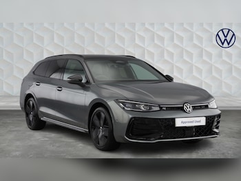 Used Volkswagen Passat 2025 for sale - 77630881: Photo