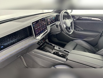 Used Volkswagen Passat 2025 for sale - 77630881: Photo