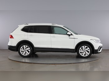 Used Volkswagen Tiguan Allspace 2023 for sale - 79392121: Photo