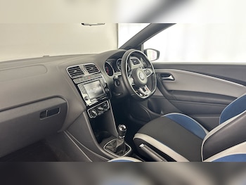 Used Volkswagen Polo 2016 for sale - 78466057: Photo