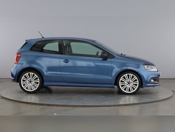 Used Volkswagen Polo 2016 for sale - 78466057: Photo