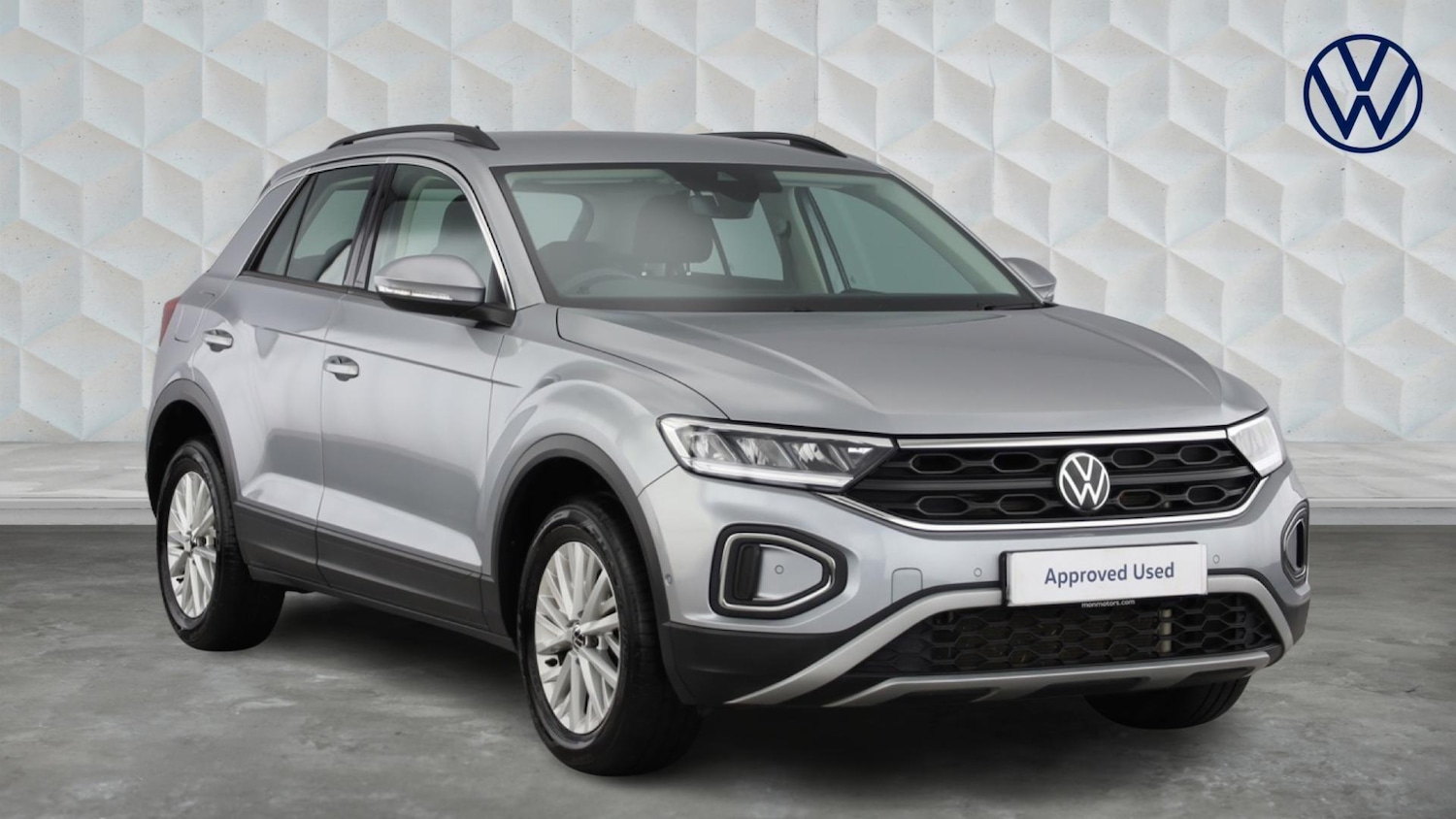 Used Volkswagen T-Roc 2023 for sale - 77602618: Photo 1