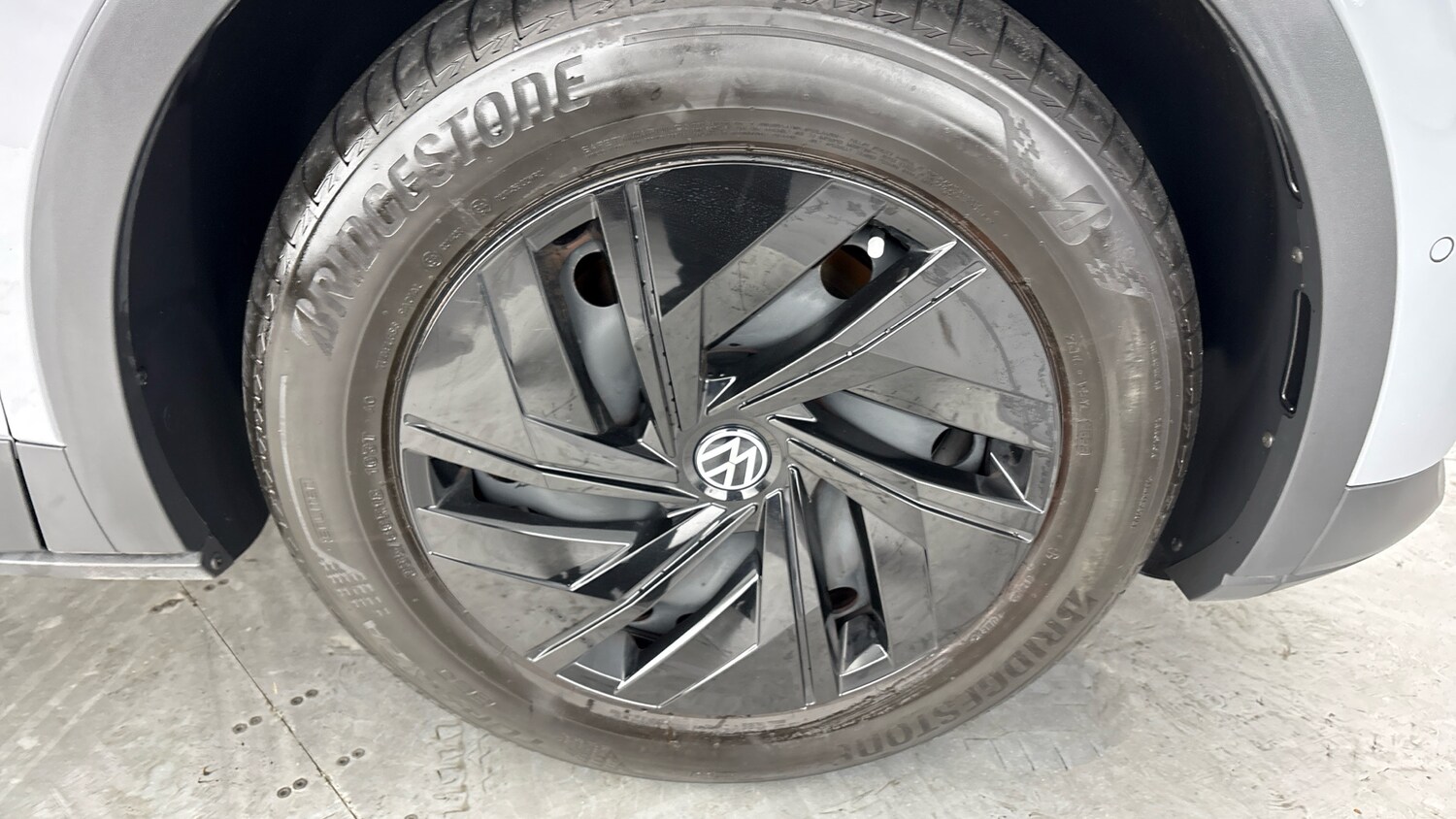 Used Volkswagen ID.4 2023 for sale - 77603025: Photo 5