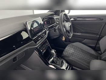 Used Volkswagen T-Roc 2025 for sale - 76603523: Photo