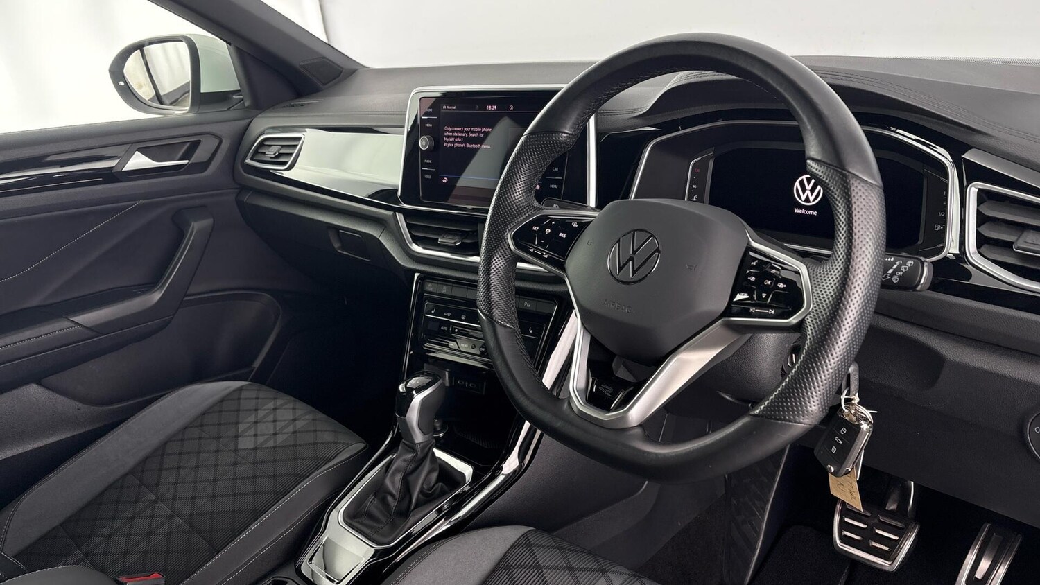 Used Volkswagen T-Roc 2022 for sale - 77602512: Photo 6