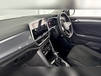 Used Volkswagen T-Roc 2023 for sale - 78091243: Photo