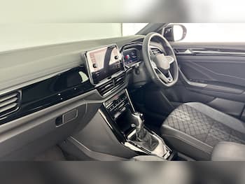 Used Volkswagen T-Roc 2025 for sale - 79393769: Photo