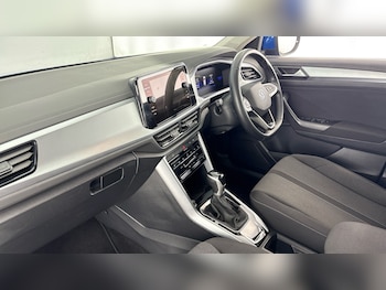 Used Volkswagen T-Roc 2022 for sale - 79392117: Photo