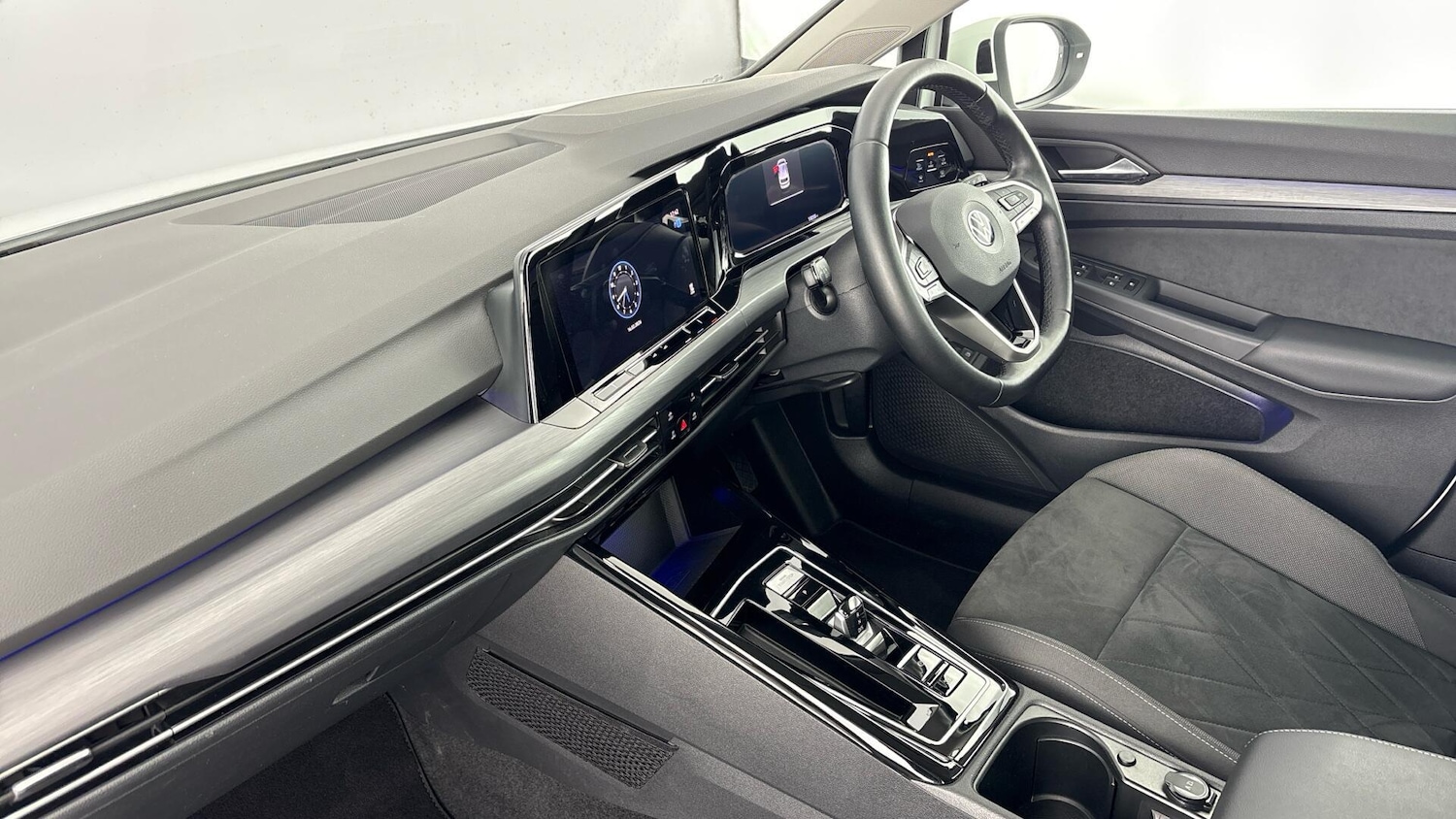 Used Volkswagen Golf 2022 for sale - 77602541: Photo 2