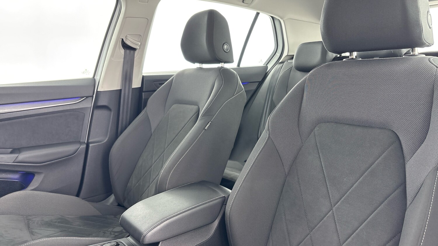 Used Volkswagen Golf 2022 for sale - 77602541: Photo 36