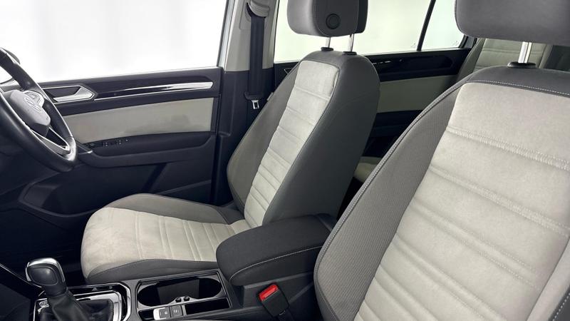 Used Volkswagen Touran 2023 for sale - 77128256: Photo 39