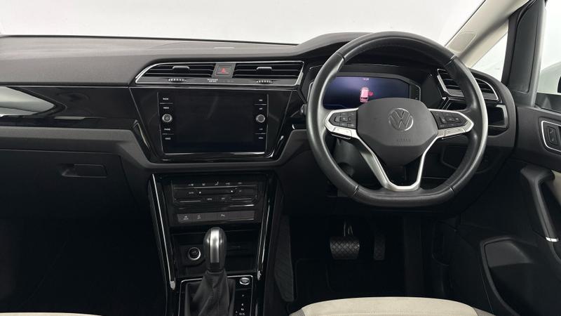 Used Volkswagen Touran 2023 for sale - 77128256: Photo 8