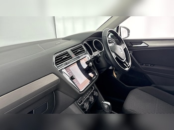 Used Volkswagen Tiguan Allspace 2021 for sale - 77515807: Photo