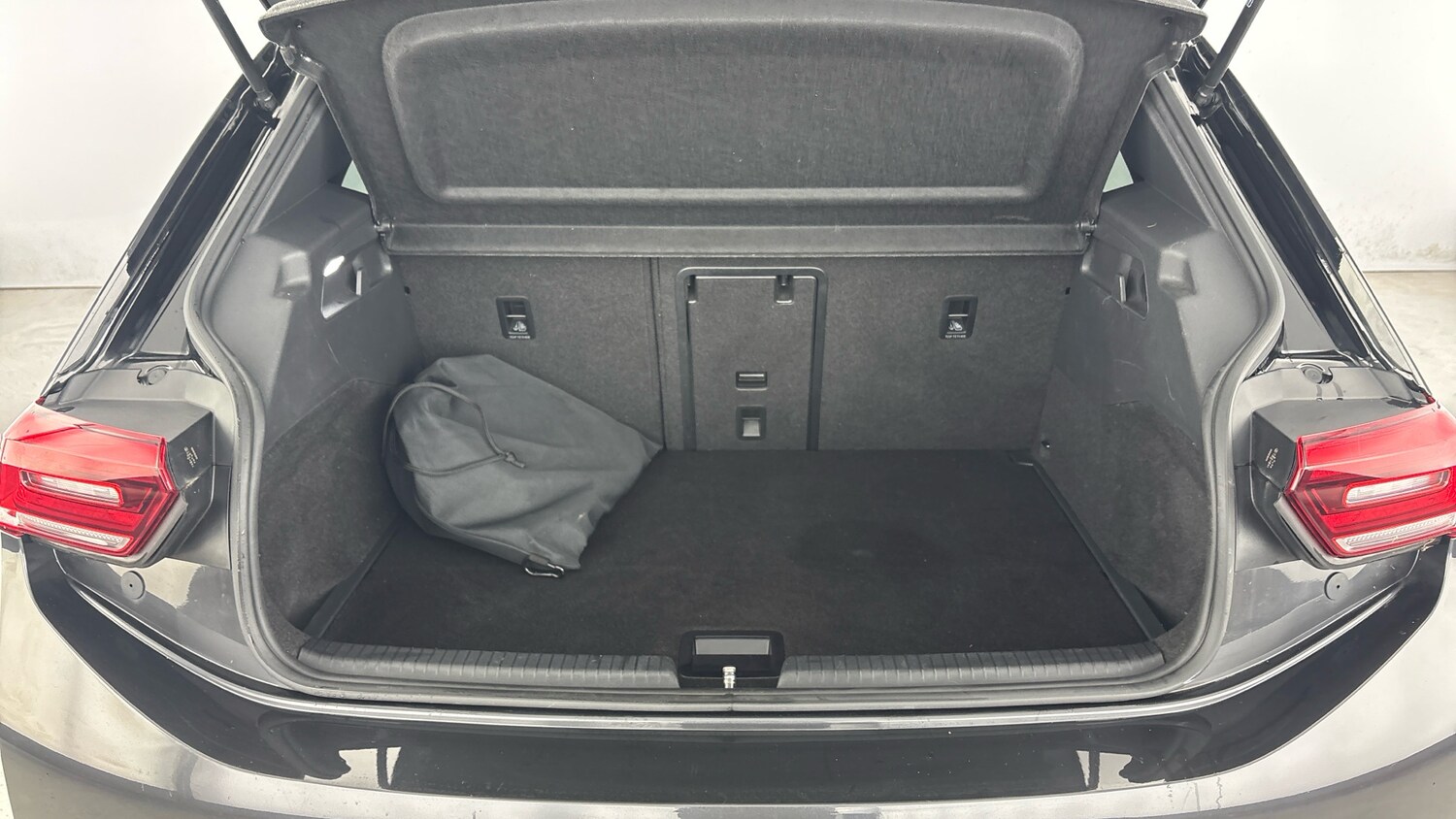 Used Volkswagen ID.3 2021 for sale - 77676488: Photo 28