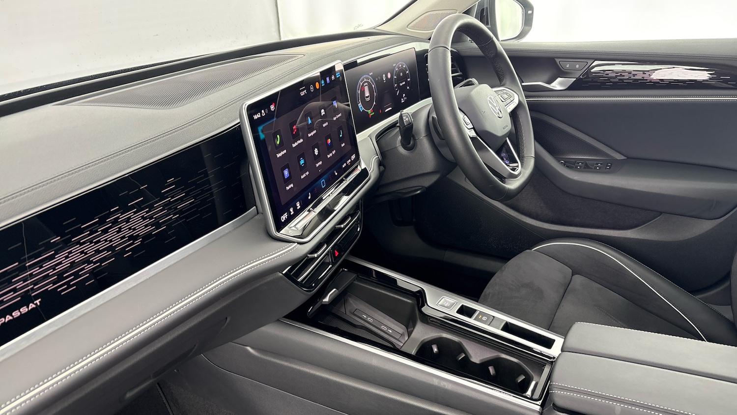 Used Volkswagen Passat 2025 for sale - 77515699: Photo 2