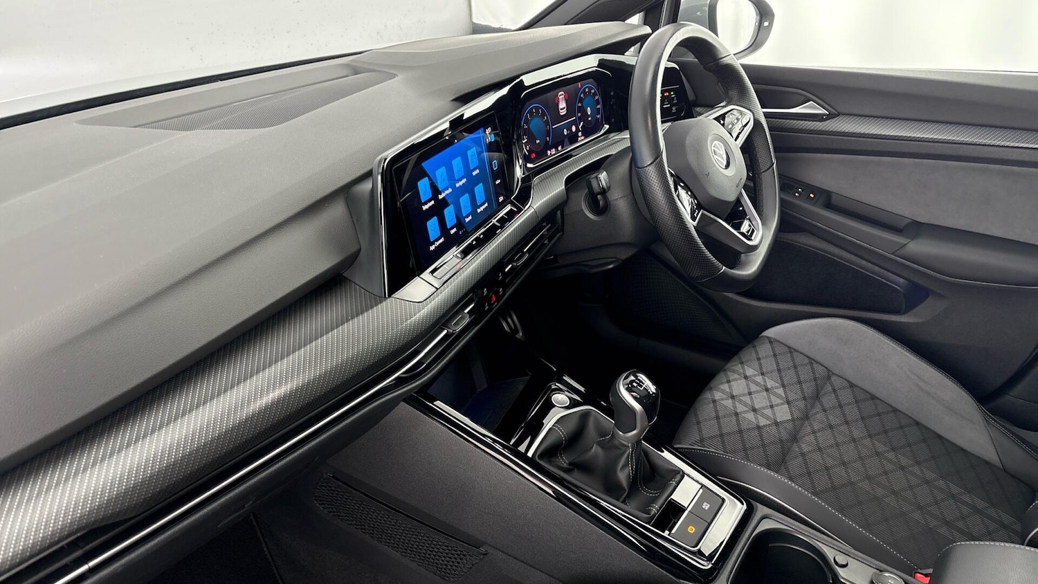 Used Volkswagen Golf 2023 for sale - 77636285: Photo 2