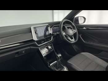 Used Volkswagen T-Roc 2023 for sale - 75088845: Photo