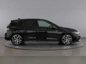 Used Volkswagen Golf 2026 for sale - 79111794: Photo