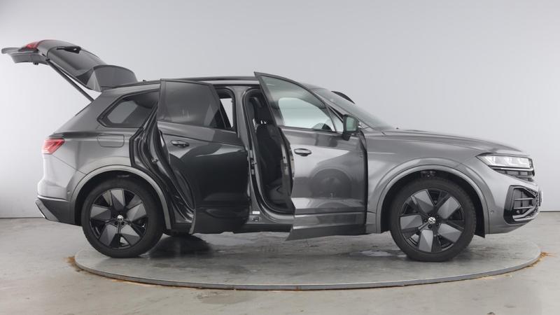 Used Volkswagen Touareg 2025 for sale - 76568462: Photo 10